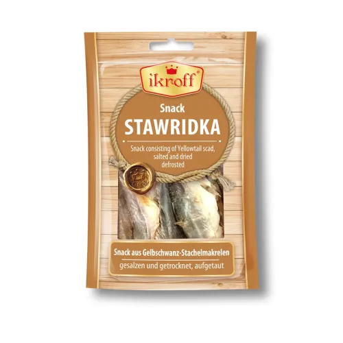 Snack aus Gelbschwanz- Stachelmakrelen, gesalzen und getrocknet, aufgetaut.