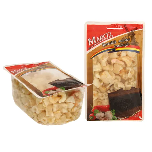 Marcel -Schweinekrusten - frittierte Schweineschwarte, gesalzen und gewürzt.