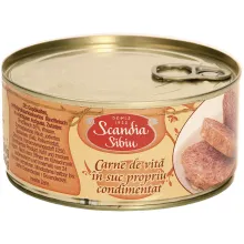 Gepökeltes, mittelgrobzerkleinertes Rind.. Gepökeltes, mittelgrobzerkleinertes Rind..