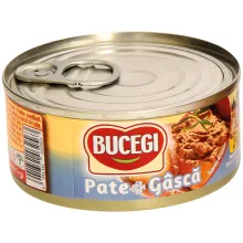Pastete mit Gänseleber und Teilen von Sc.. Pastete mit Gänseleber und Teilen von Sc..