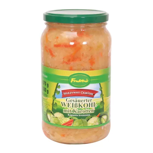 Квашеная белокочанная капуста с морковью.