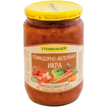 Gemüsezubereitung mit Tomaten und Äpfeln