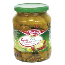 Eingelegte Gurken mit Chili, scharf Eingelegte Gurken mit Chili, scharf