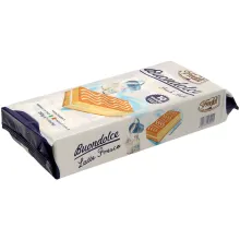 Biskuitkuchen mit Milchhaltiger Cremefül.. Biskuitkuchen mit Milchhaltiger Cremefül..