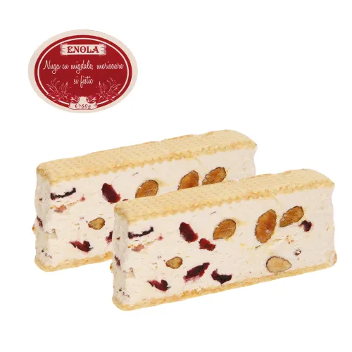 Nuga cu migdale, merisoare si fistic Weißer Nugat mit Mandeln, Moosbeeren, Pistazien und Waffeln. Zutaten
