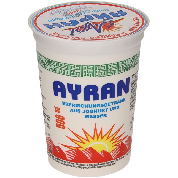 Erfrischungsgetränk aus Joghurt und Wasser "Ayran"